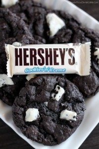Dark Chocolate Cookies & Cream Cookies